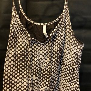 Polka dot dress open neckline